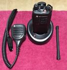 Aah25kdc9aa3an Motorola Vhf Mhz Channels Charger Mic